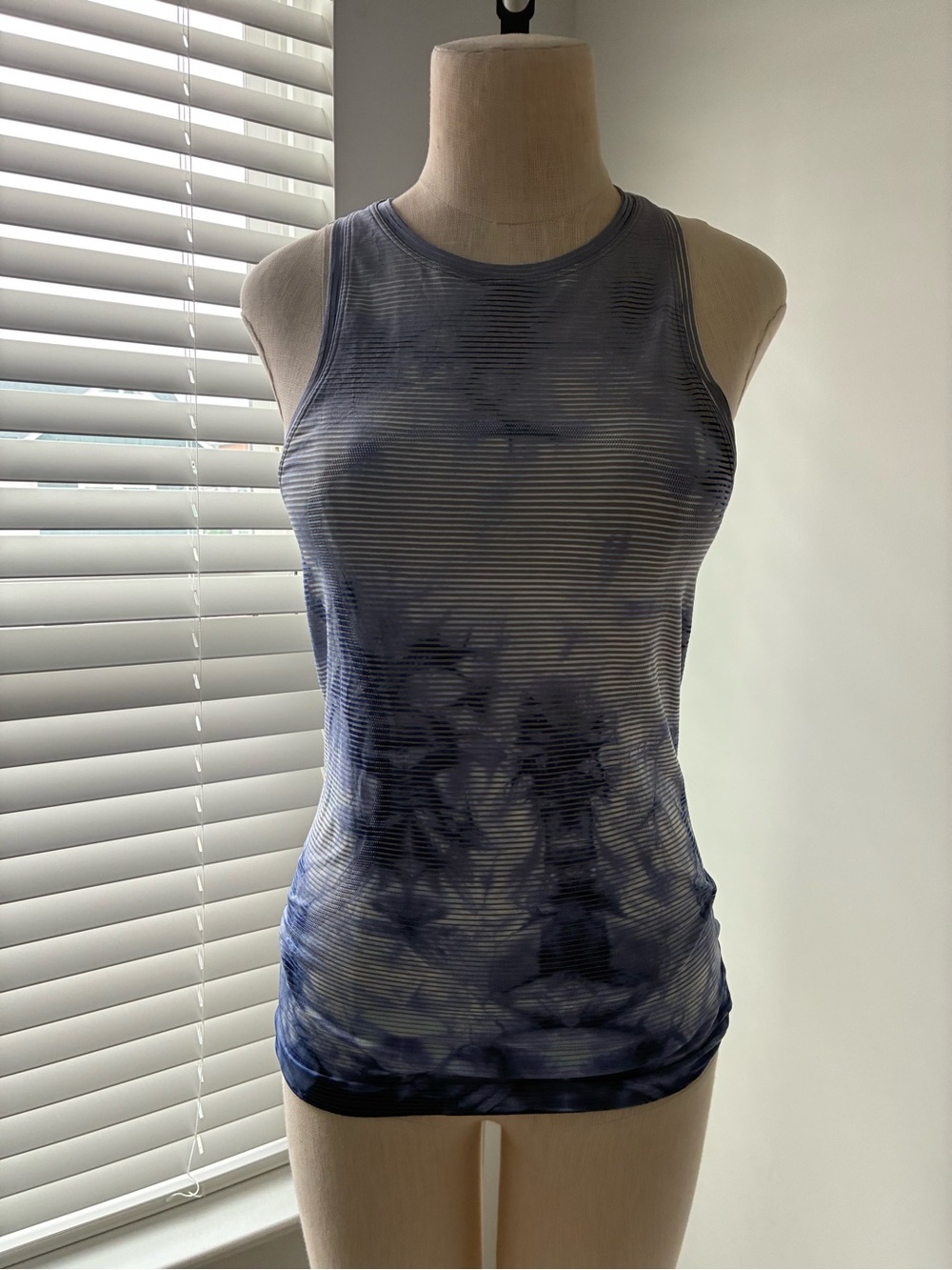 Lululemon Women's Midnight Orchid Swiftly Tech Tank 2.0